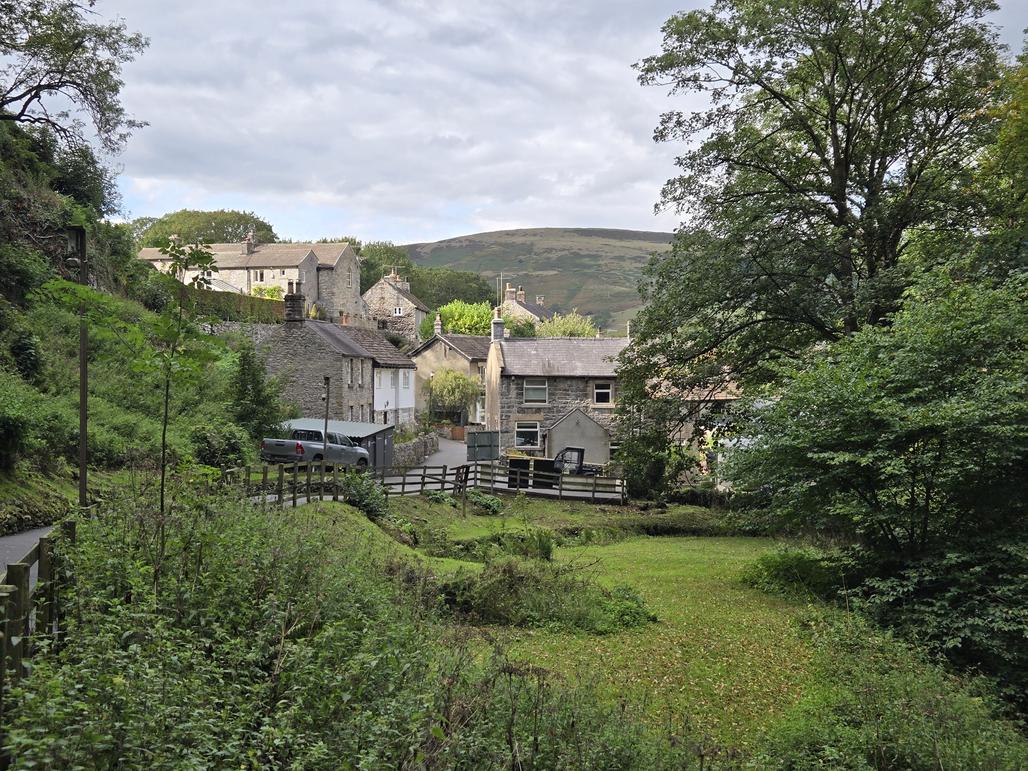 Cottages in Castleton