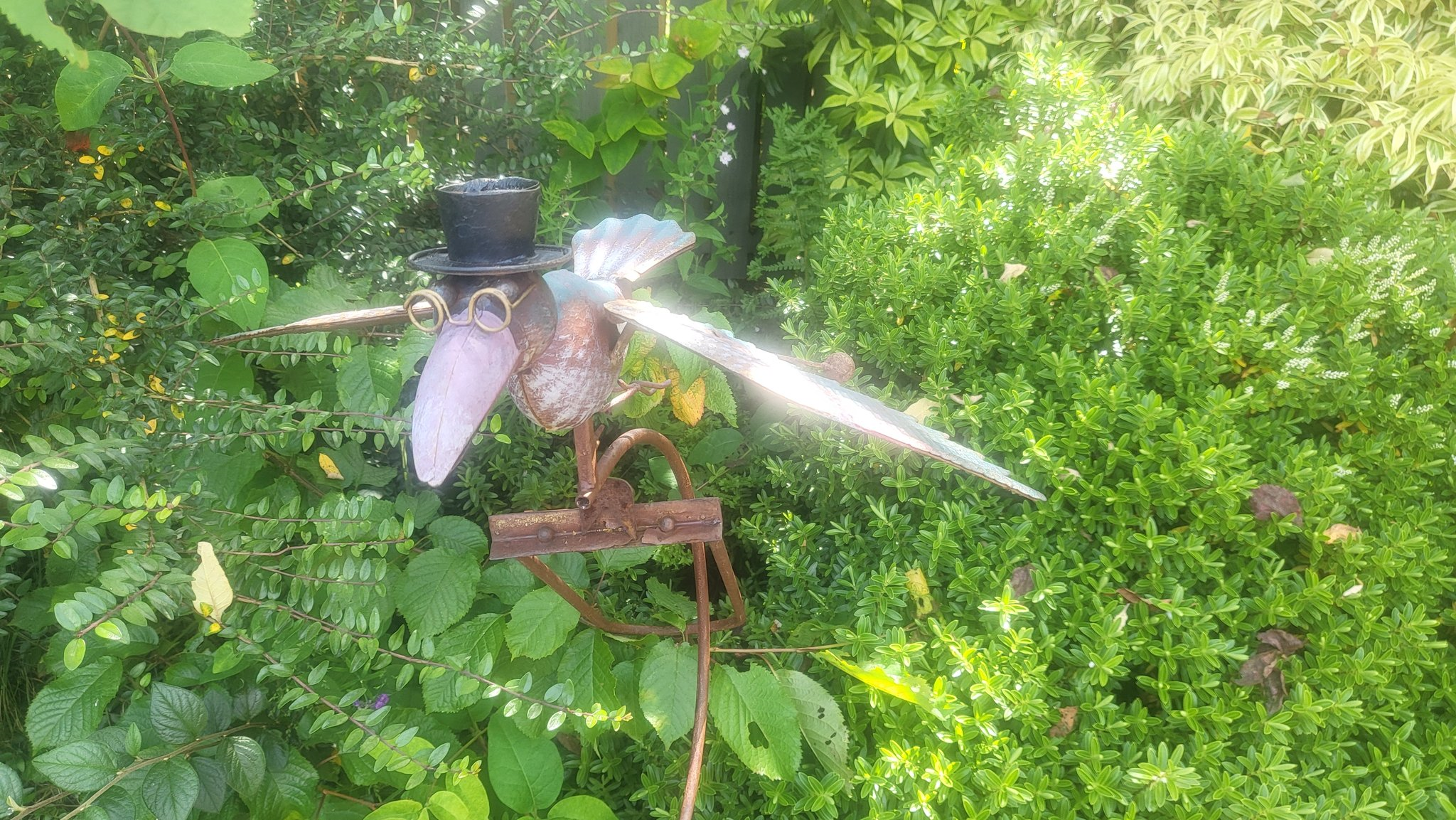metal crow sculpture